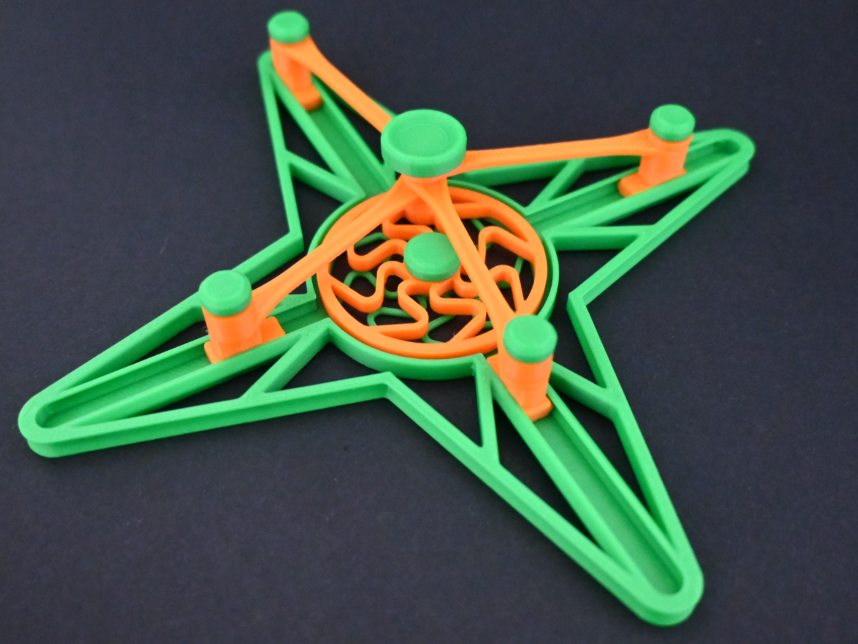 Quadruple piston fidget