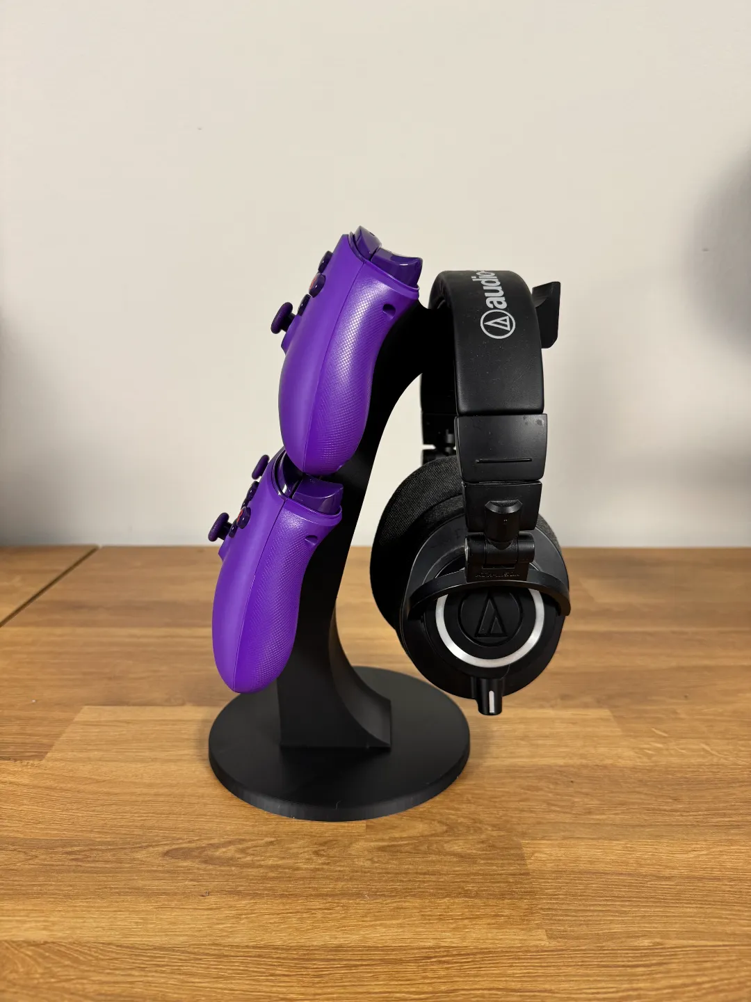 Dual Xbox Controller Stand view 2
