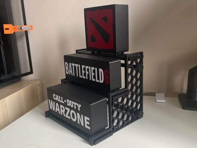 Model figure benchy lightbox display stand  shelf