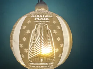 Nakatomi Plaza Weihnachtskugel