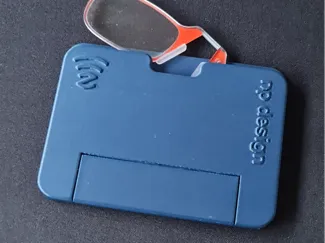 ThinOptics MagSafe Case with Phone support