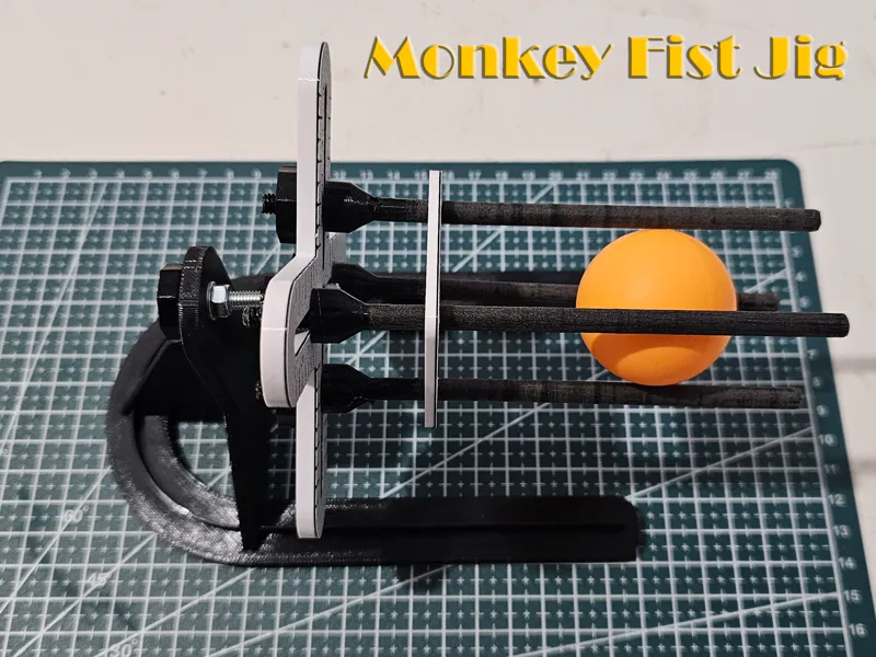 Monkey Fist Jig with Stand (Pugno di scimmia)
