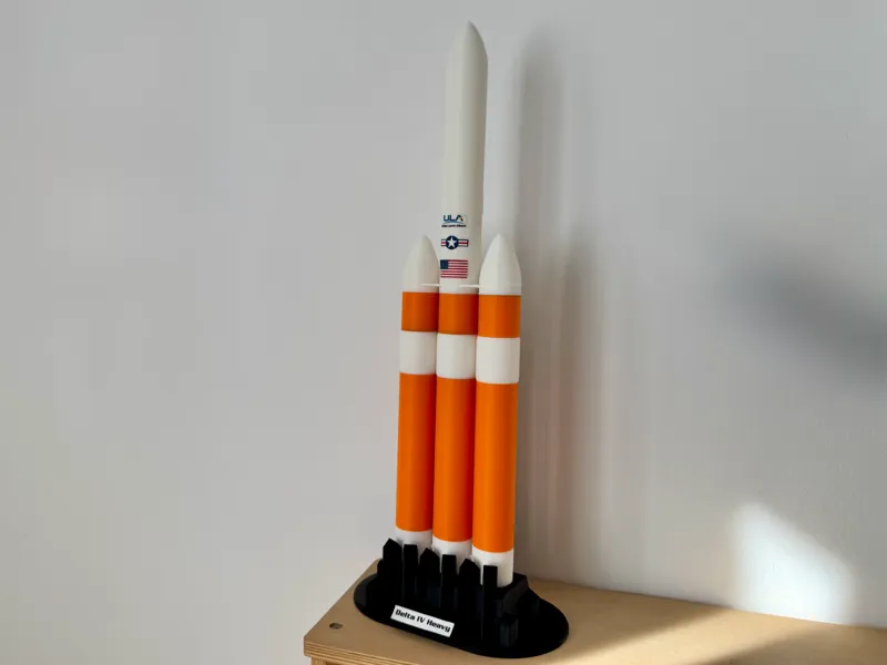 Delta IV Heavy – 1:207 Scale Model (ULA)