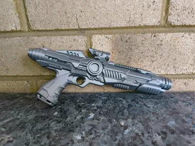 Retro-Futuristic Space Gun – Sci-Fi Blaster Prop