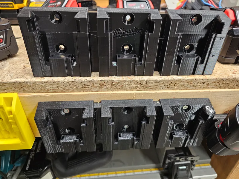 Milwaukee M18 Triple Battery Holder