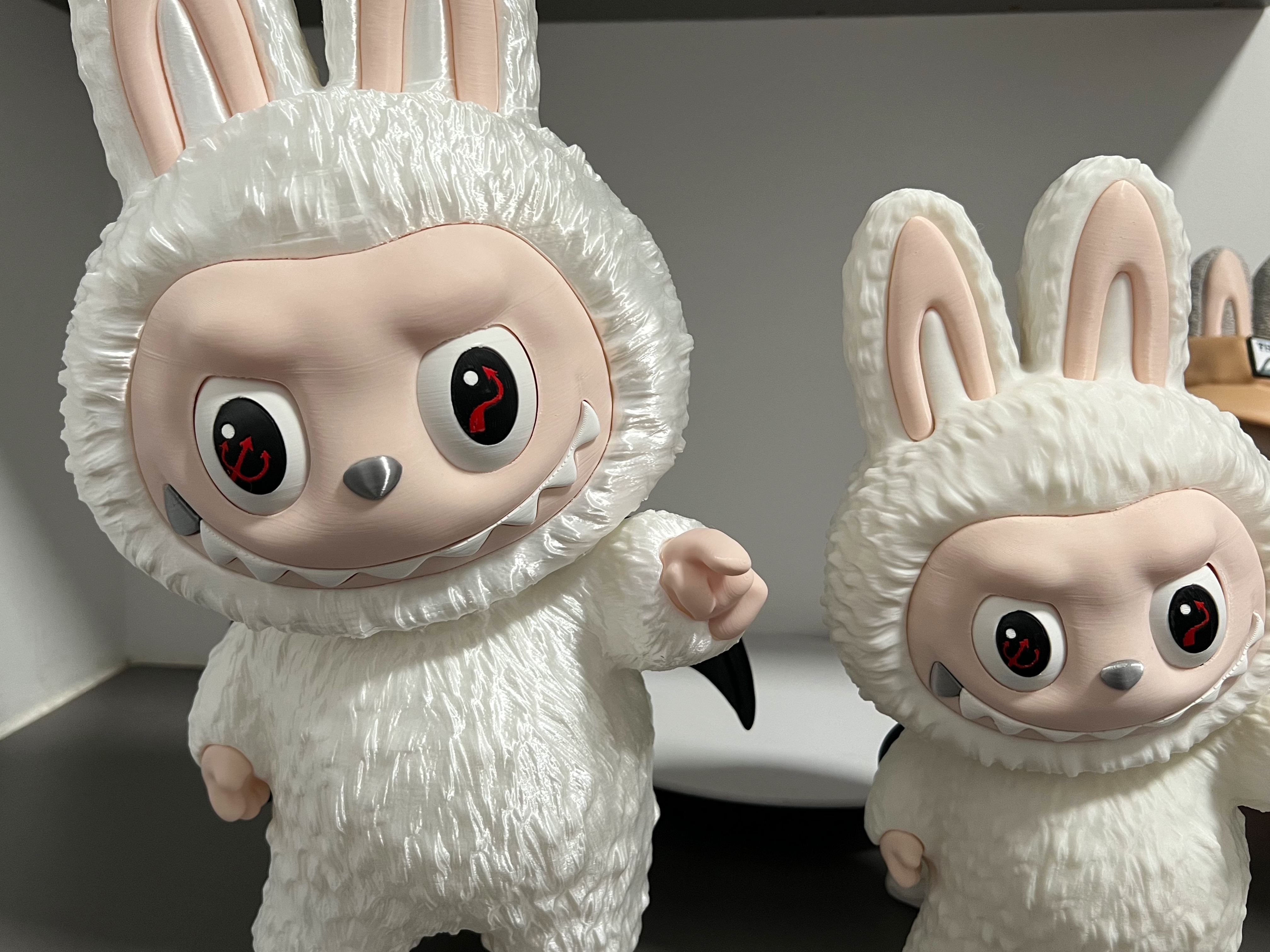 zimomo labubuウサギ型キャラクター フィギュア 28cm Labubu ของแท้