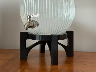 Drink dispenser stand