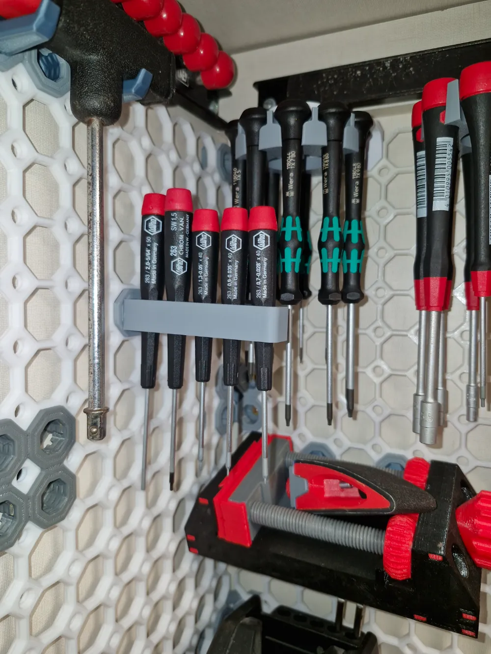 Wiha Micro Screwdrivers Holder for Multiboard by ElektroQuark - MakerWorld