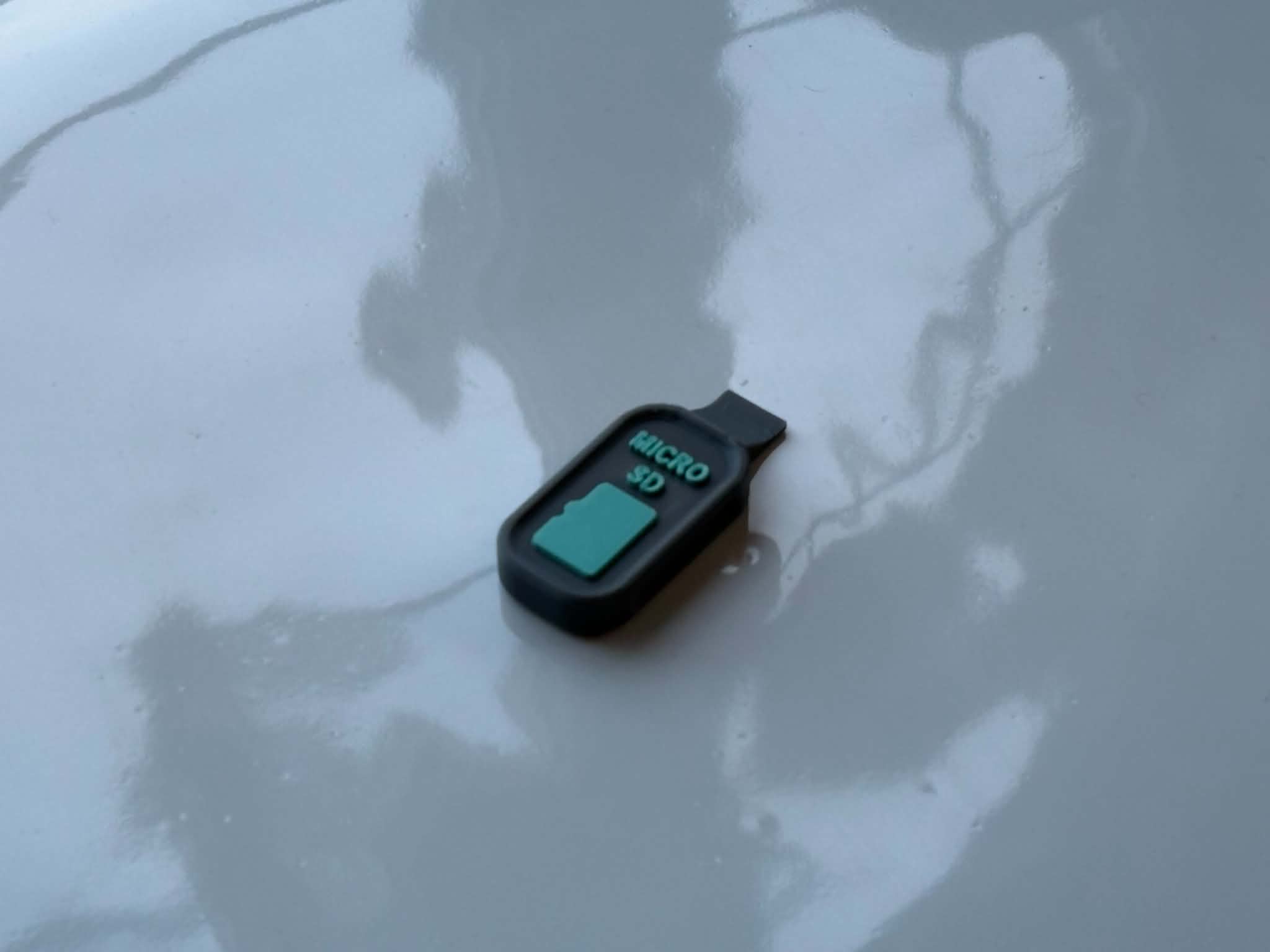 Miniatura 1 do modelo 3D Micro SD Card Removal Tool
