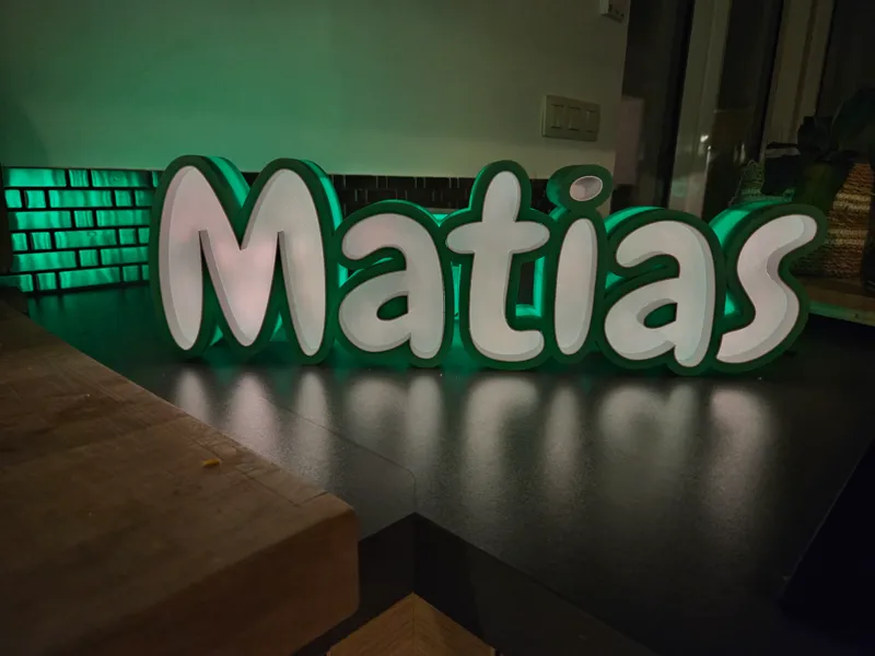 Boîte à lumière prénom Matias