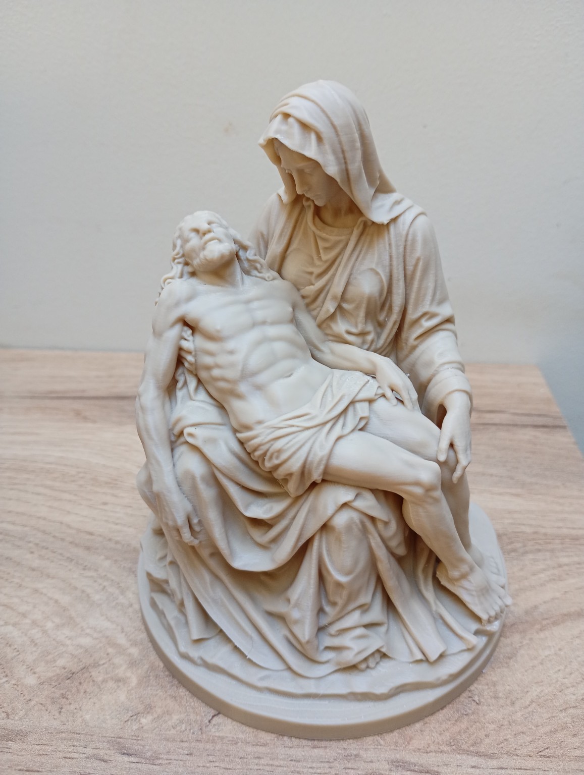 Pietà – Maryja trzymająca Jezusa - 1