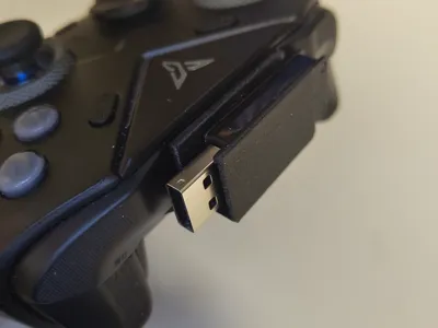 Flydigi Vader 4 Pro USB holder
