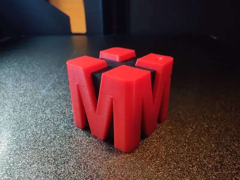MM Initial Keychain — Dual-View “M”