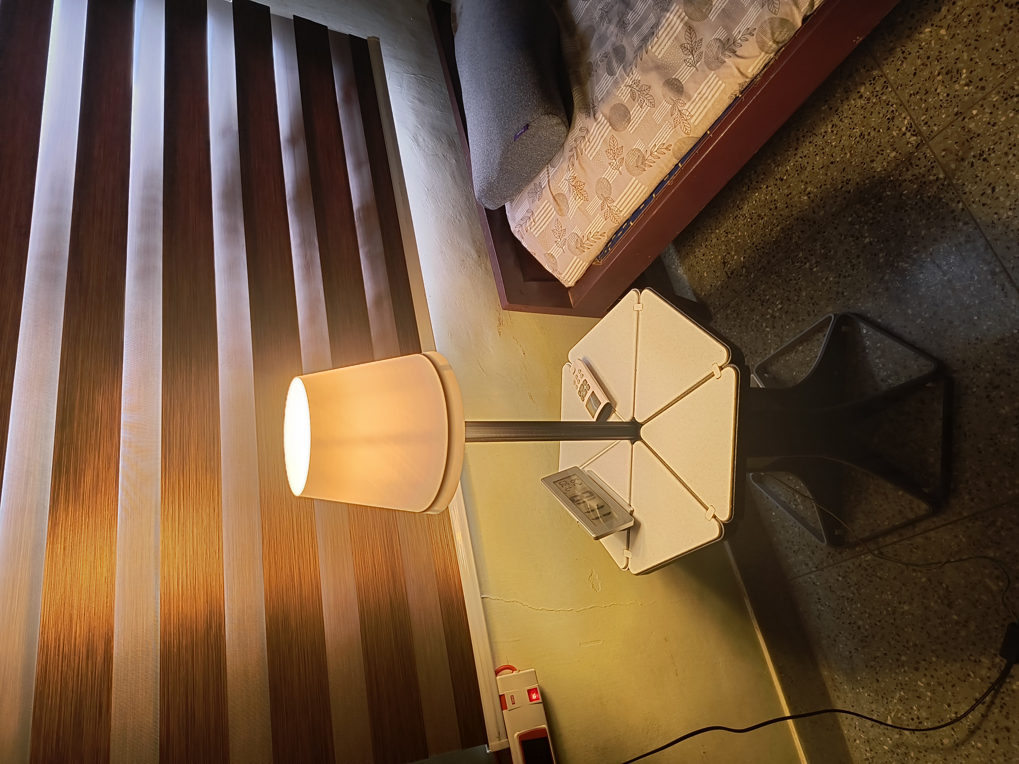 Miniatura 3 do modelo 3D Lamp for Hexable Coffee/Side Table