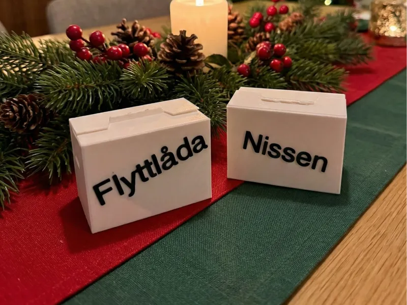 Moving Box Elf on the Shelf