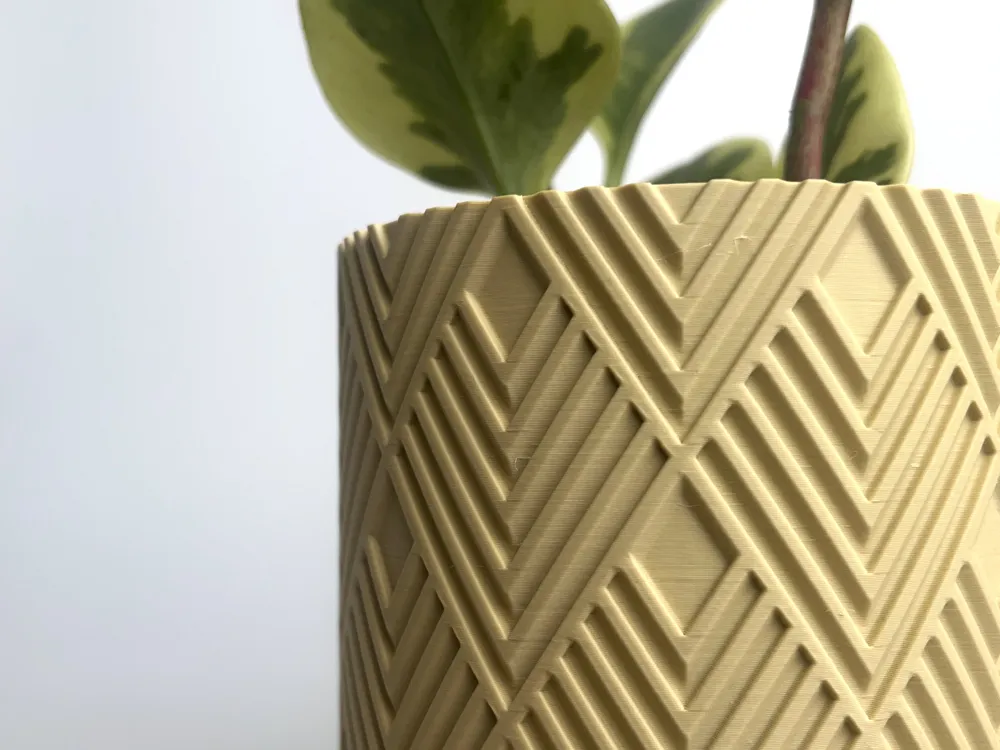 Planter with Hidden Drip Tray - Free 3D Print Model - MakerWorld