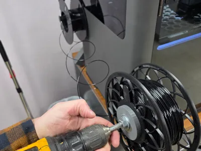 Spool Roller with metal hardware