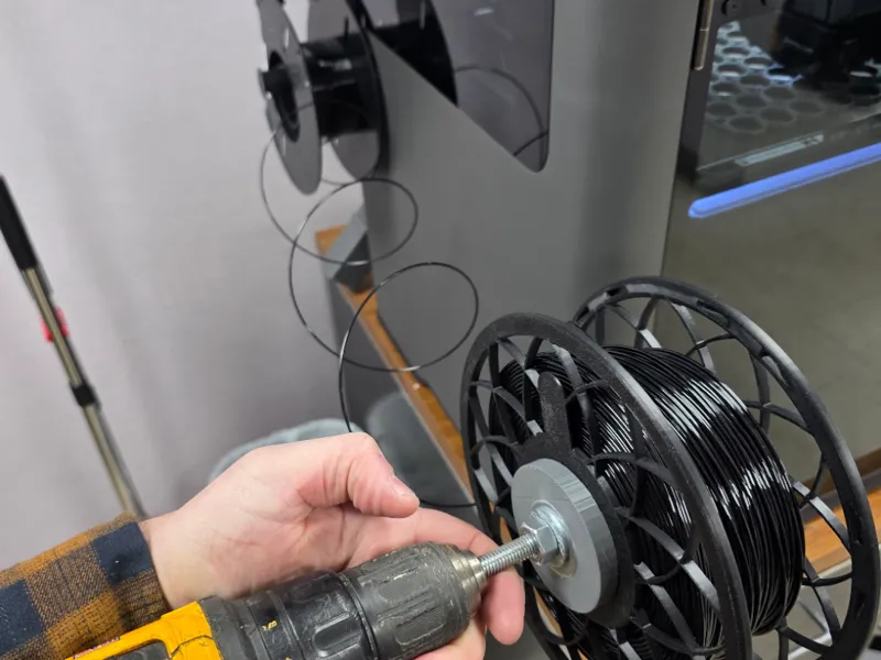 Spool Roller with metal hardware