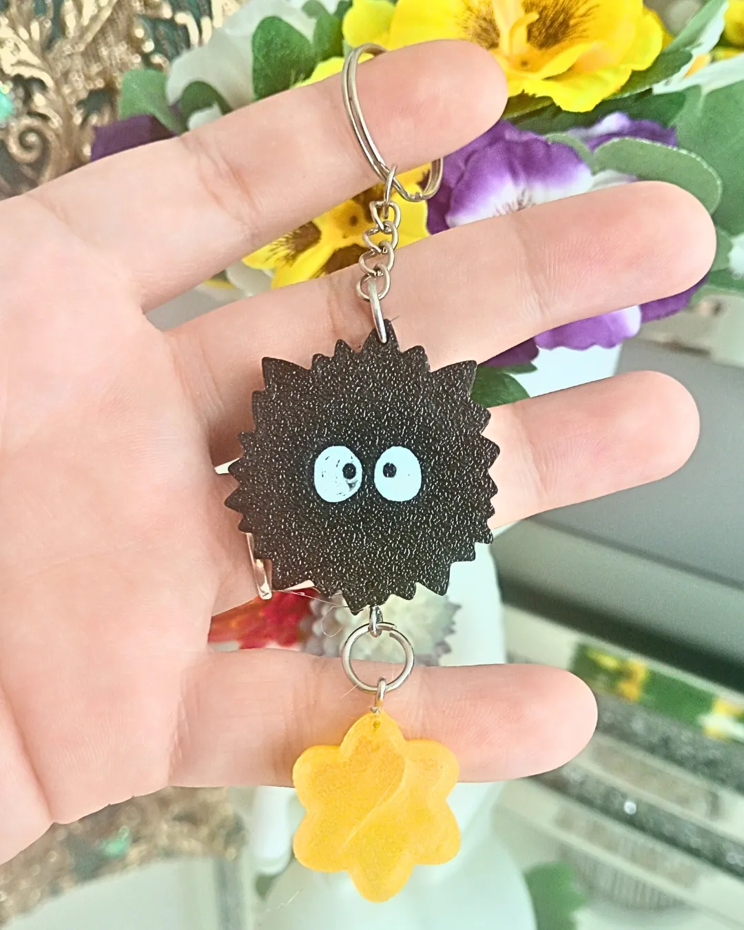 Susuwatari earrings view 4