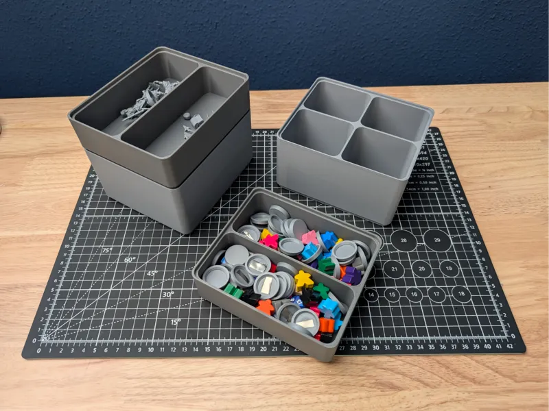 Stapelbare Boxen für Miniaturen, Bastelzeug, Büro