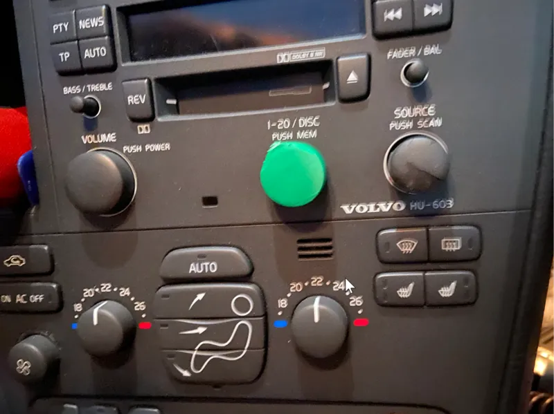 Customizable radio knob for car
