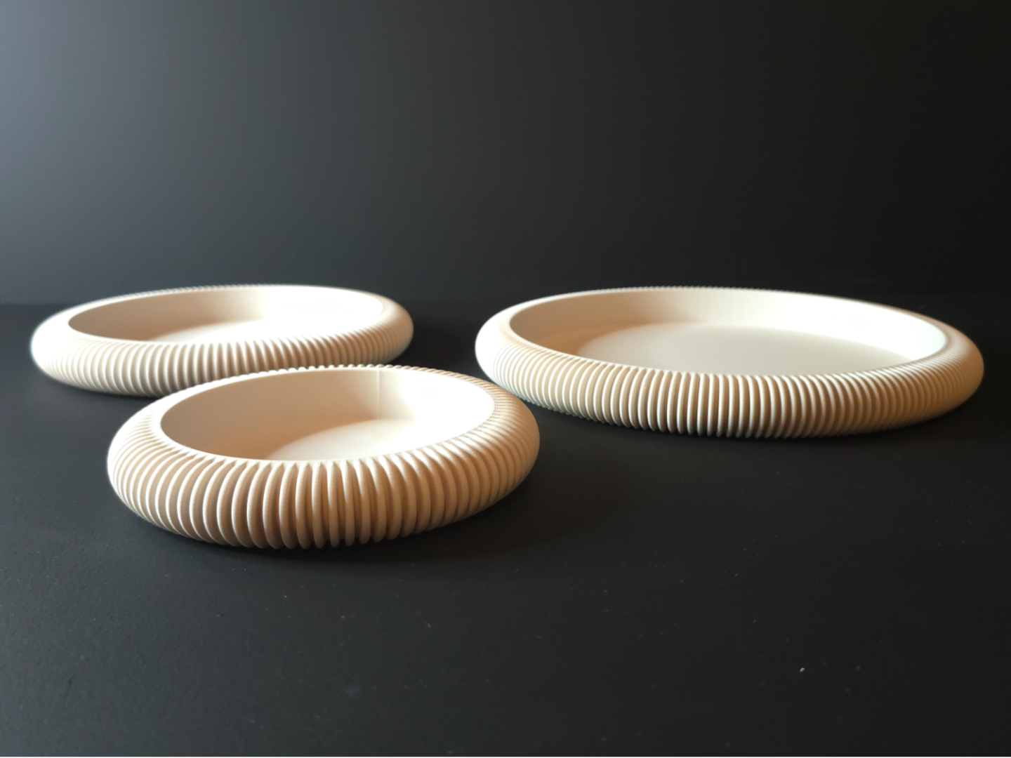 Aura Tray V2 – Minimal Ribbed Tray Set