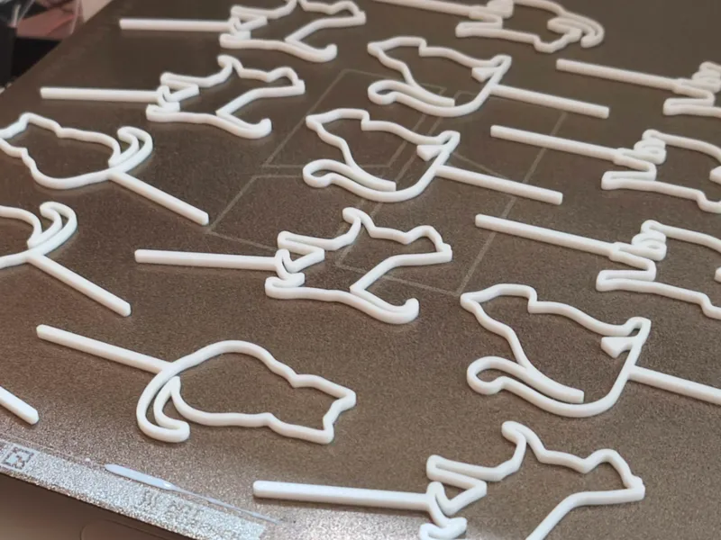 Cat toppers for muffins cupcakes