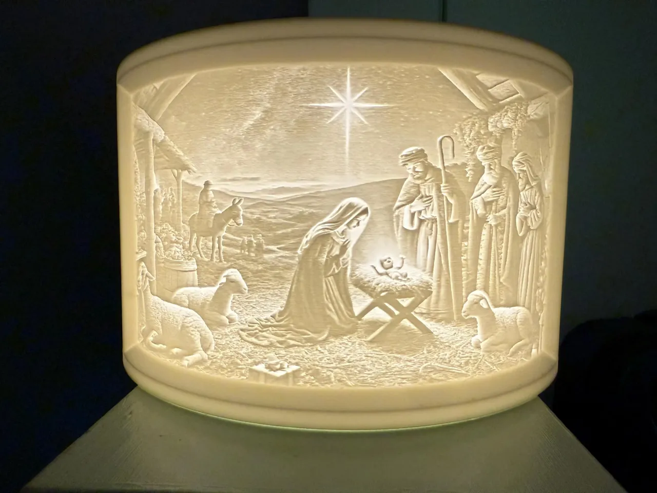 Nativity Scene with 3 Kings, Bright Star, Manger view 2