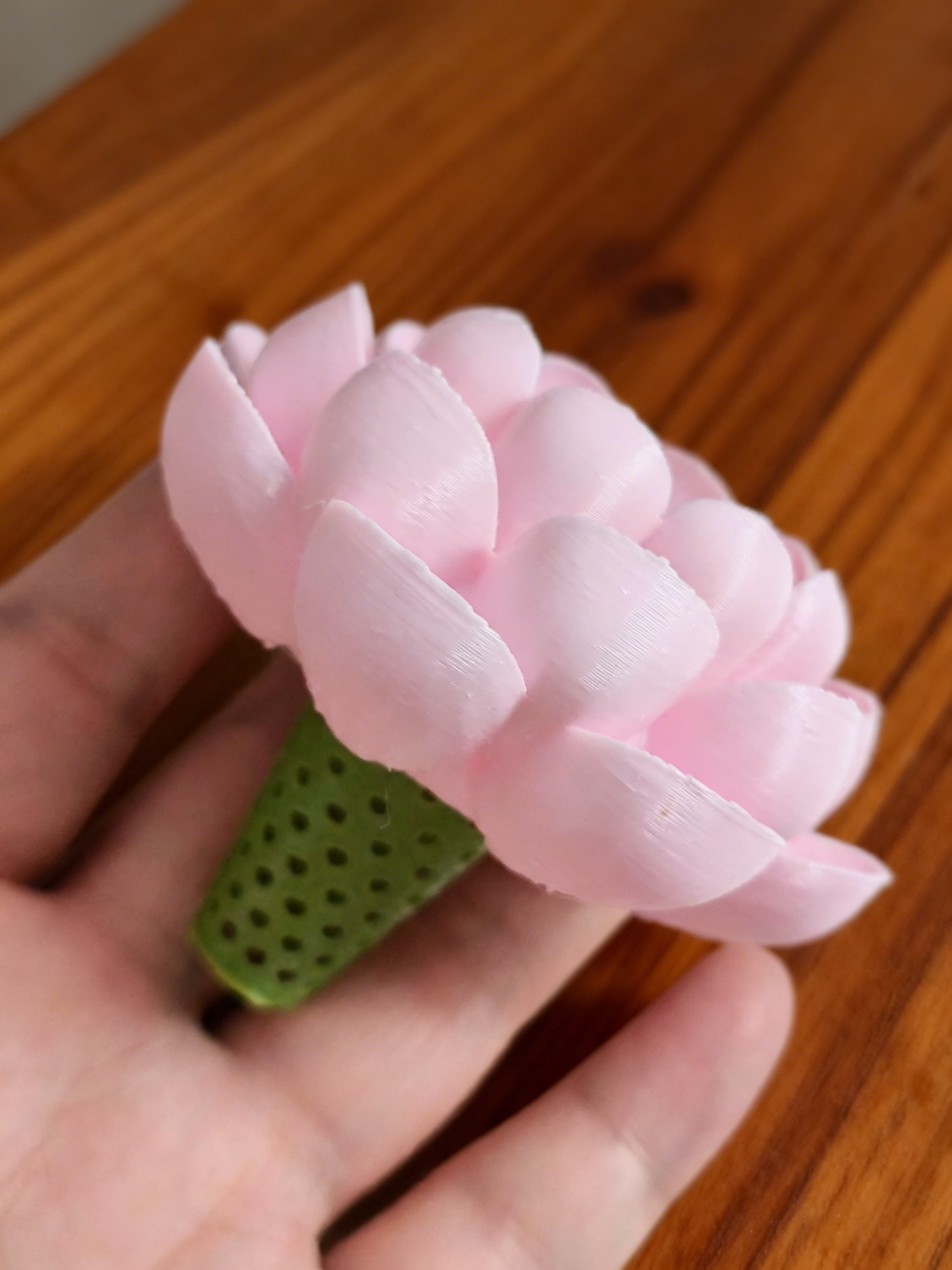 Miniatura 3 do modelo 3D 《荷花船》让手办水上漂/水培植物/河灯/挂绳喂鱼/手办底座摆件/洗澡玩具/不倾斜不沉|单色|多功能
