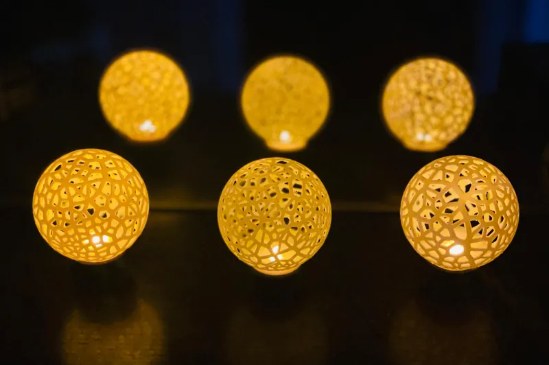 Tea night light voronoi 