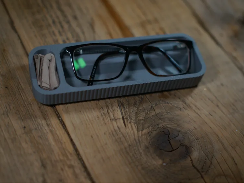 Glasses & Cleaning Cloth Desk Stand