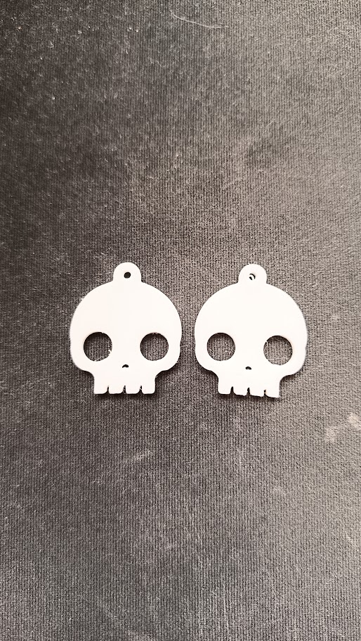 Miniatura 5 do modelo 3D SKULL EARRINGS