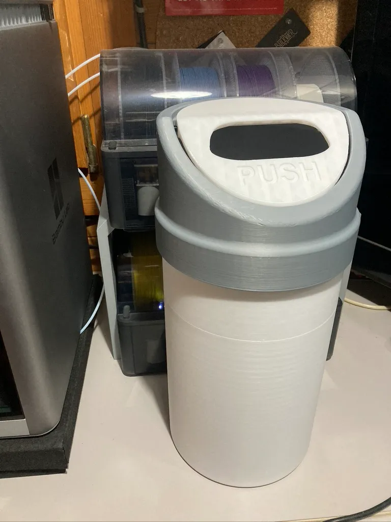 Big/Bigger Trash Can