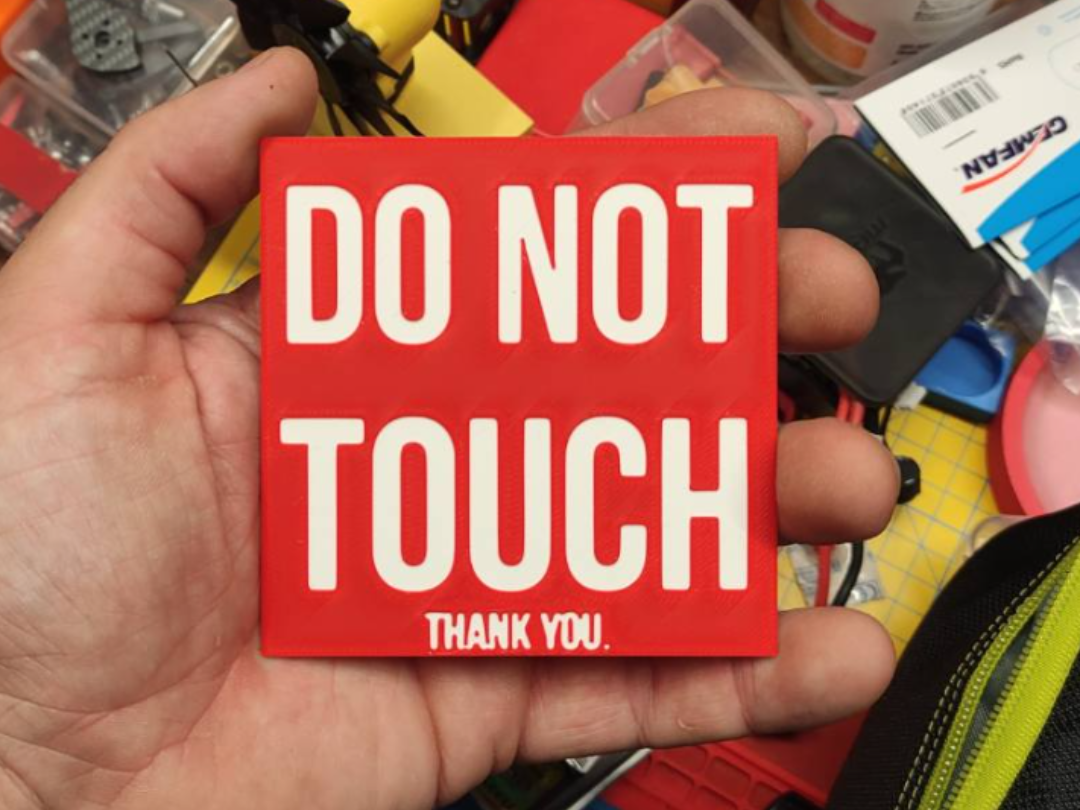 Do not touch - thank you. 3D model by M.Srnka
