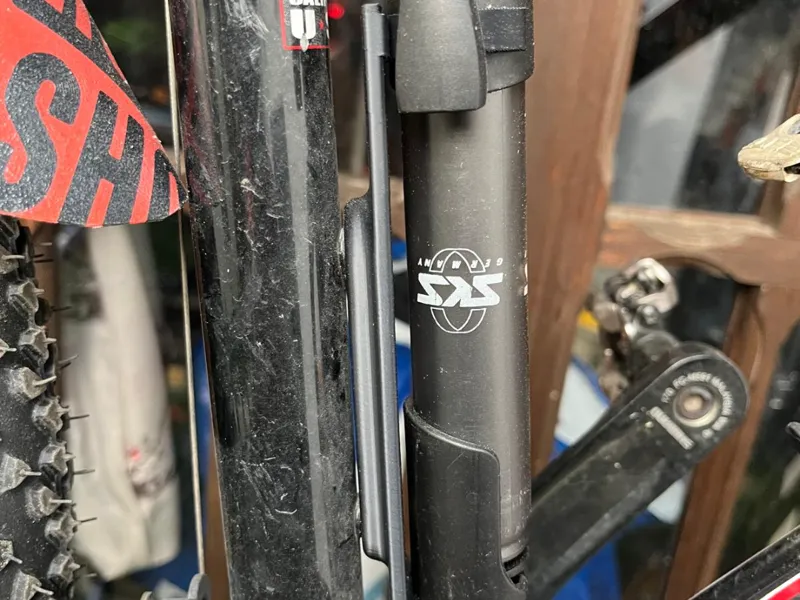 MTB pump holder
