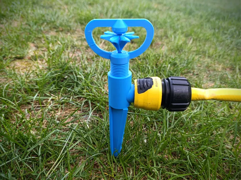 Rotating sprinkler