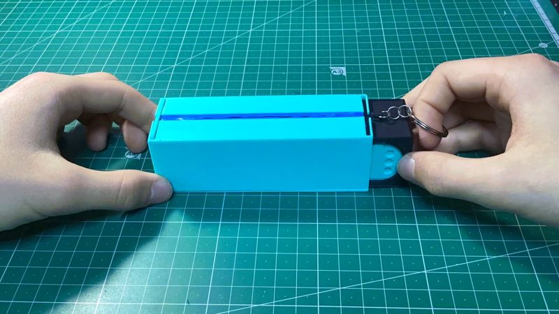 Magic changing color dice