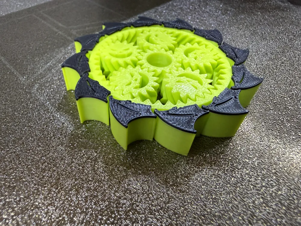 Pumpkin Bat Spinner - Free 3D Print Model - MakerWorld