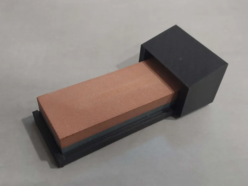 knife sharpener with multiple edge alignments