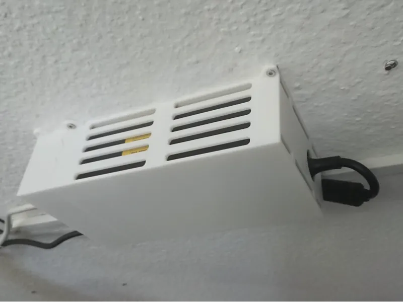 XGimi Titan Noir series power supply ceiling mount