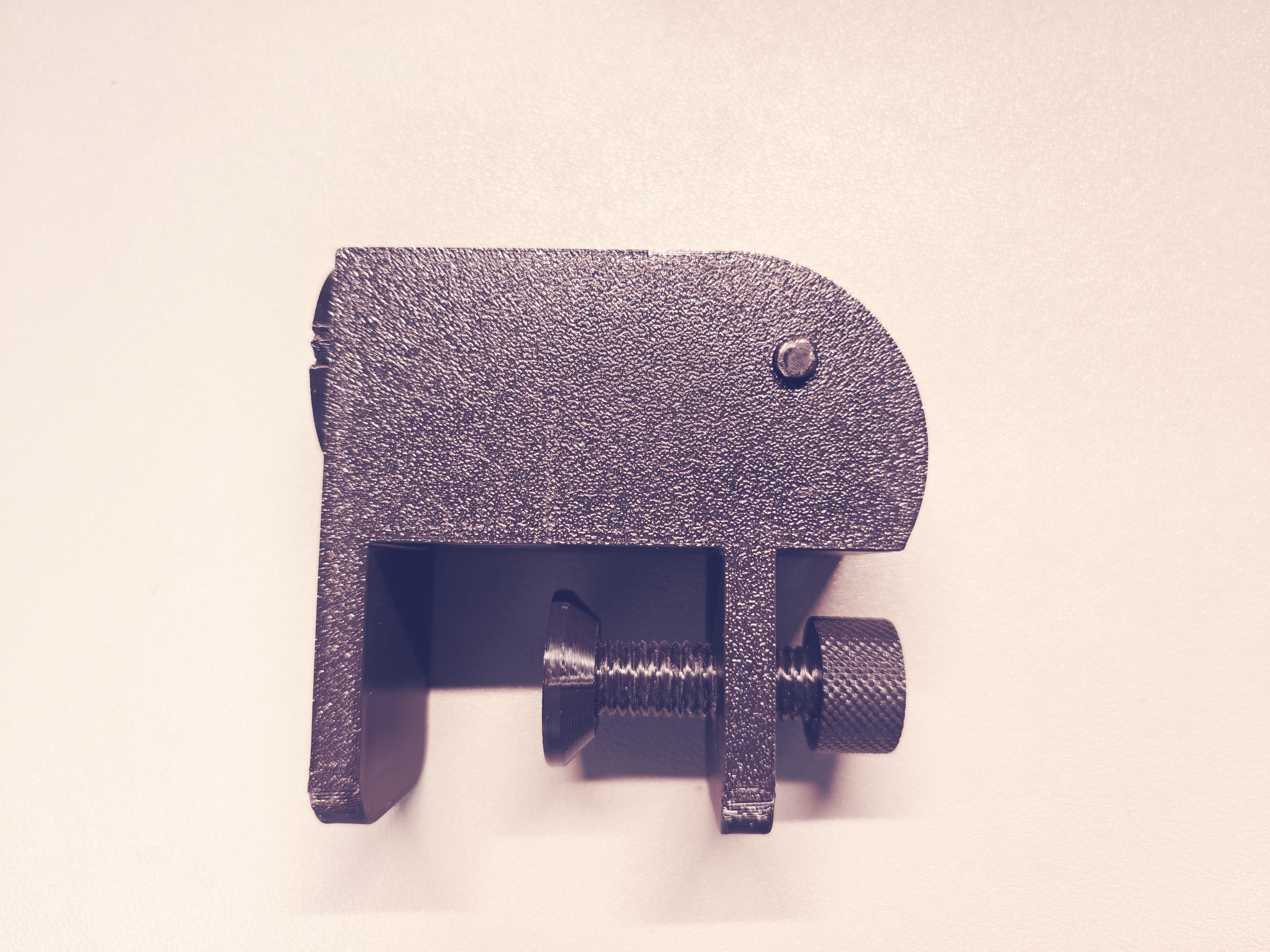 Miniatura 2 do modelo 3D 可伸缩+可折叠挂杆+衣架挂杆