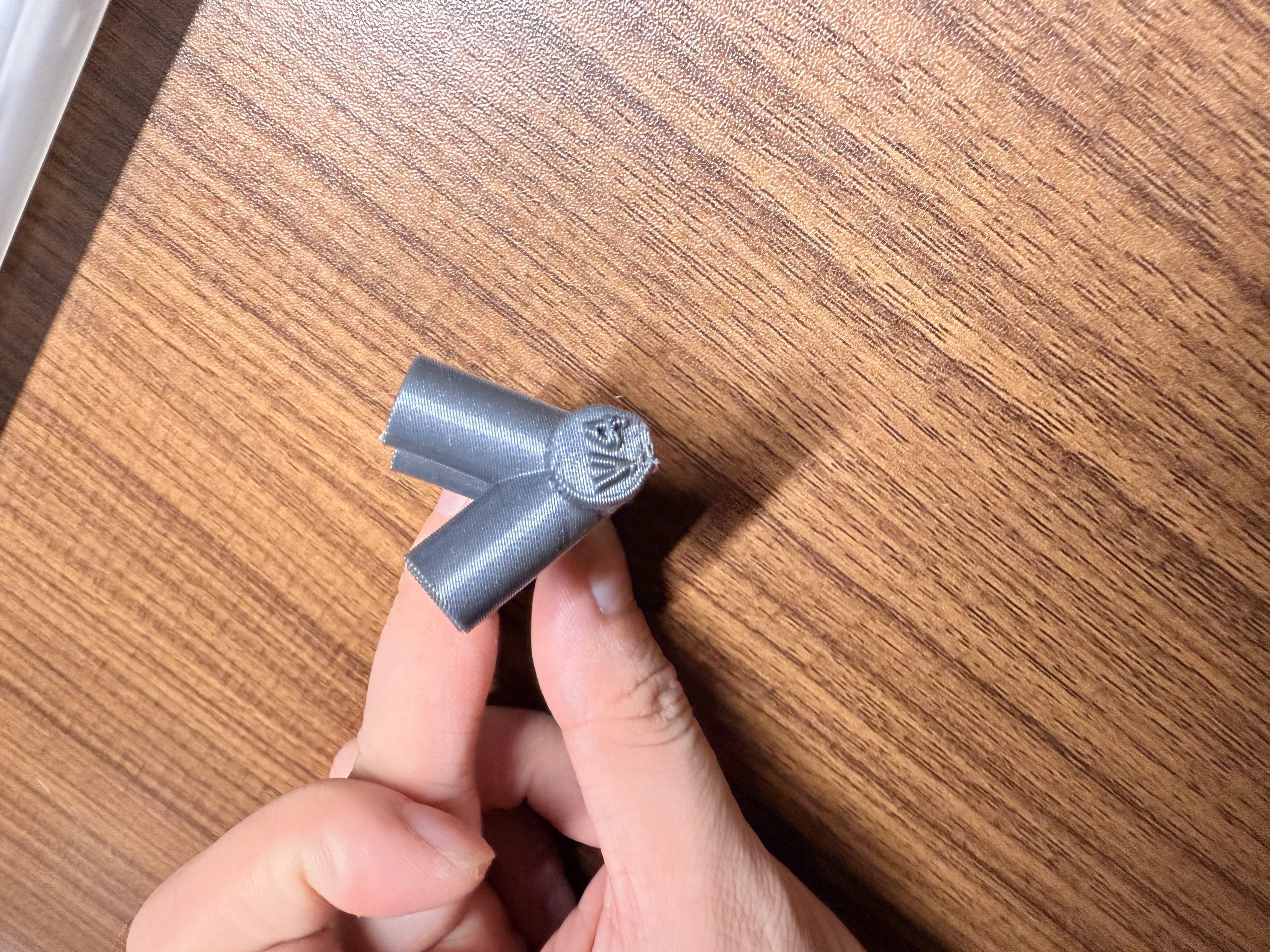Miniatura 1 do modelo 3D V4烟嘴，一次4根烟，生命加速器，锻炼神器