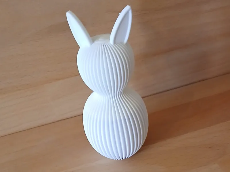 Minimalistischer Osterhase