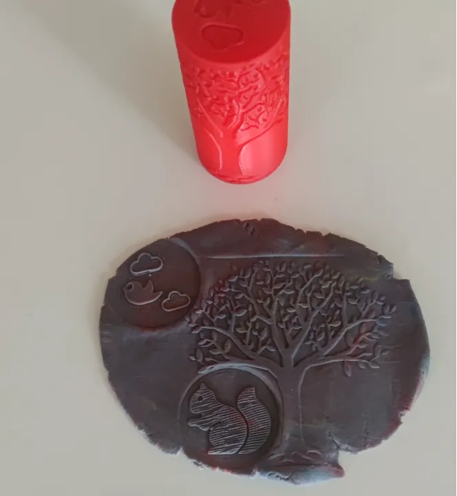 Sensory play roller
