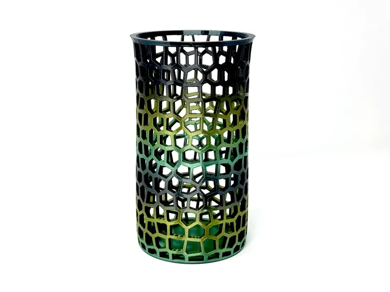 Voronoi Pebble Vase