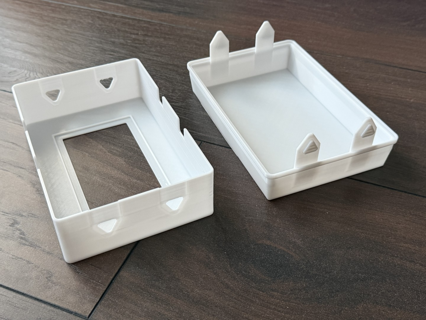 Baby‑Safe Outlet and Plug Enclosure