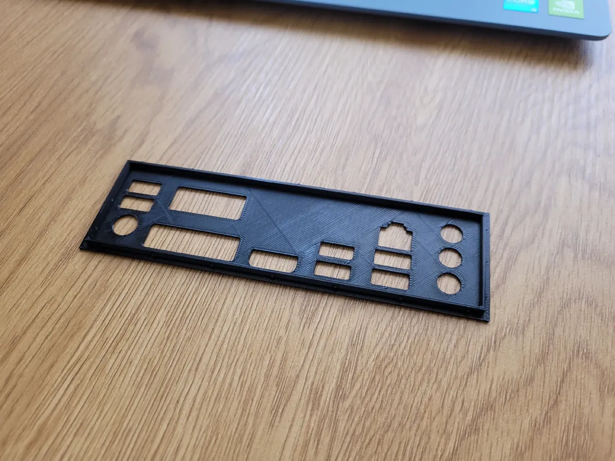 Gigabyte B250M-DS3H IO Shield – Kostenloses 3D-Druckmodell – MakerWorld