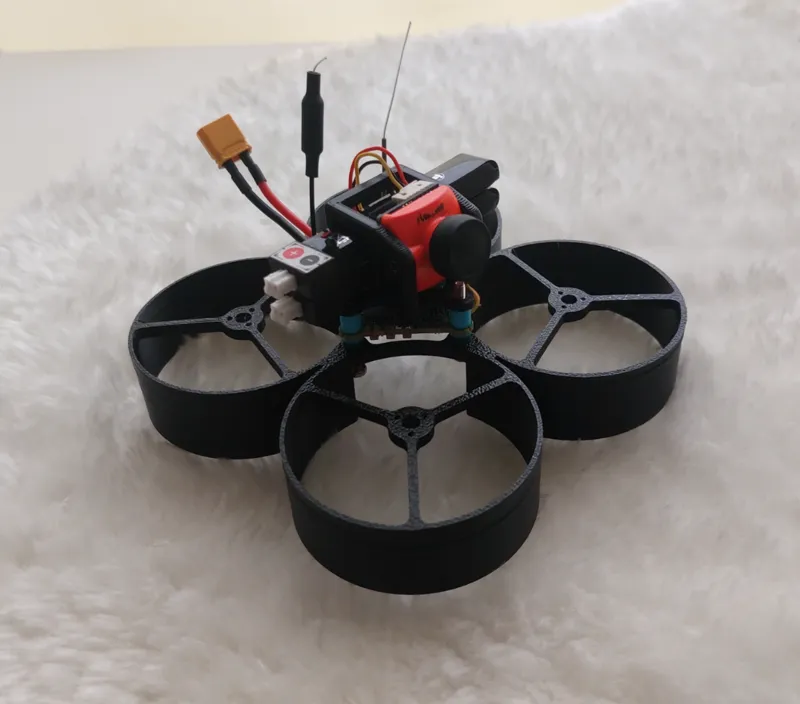 80mm 2S FPV Drohne Cinewhoop