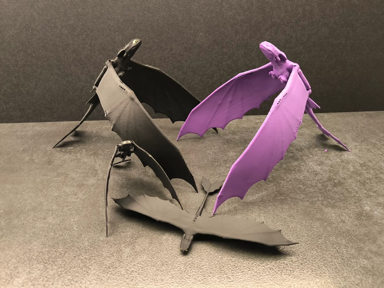 Night Fury with flapping wings view 2