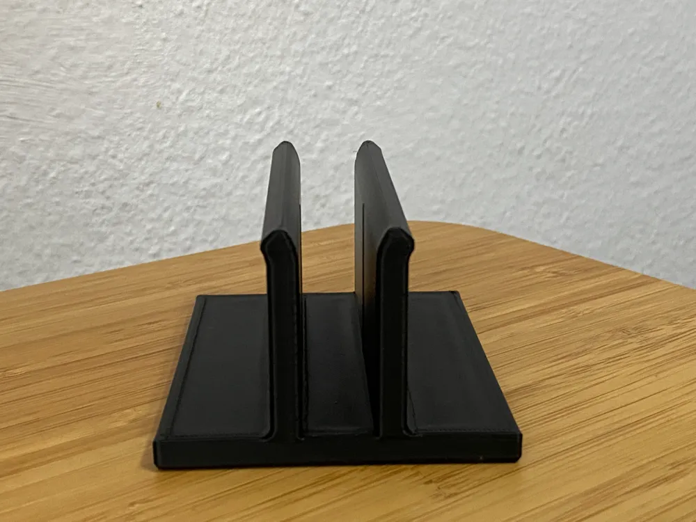 Easy slide in Stand for MacBook Pro M1 M2 M3 M4 by 3D Engineer - MakerWorld